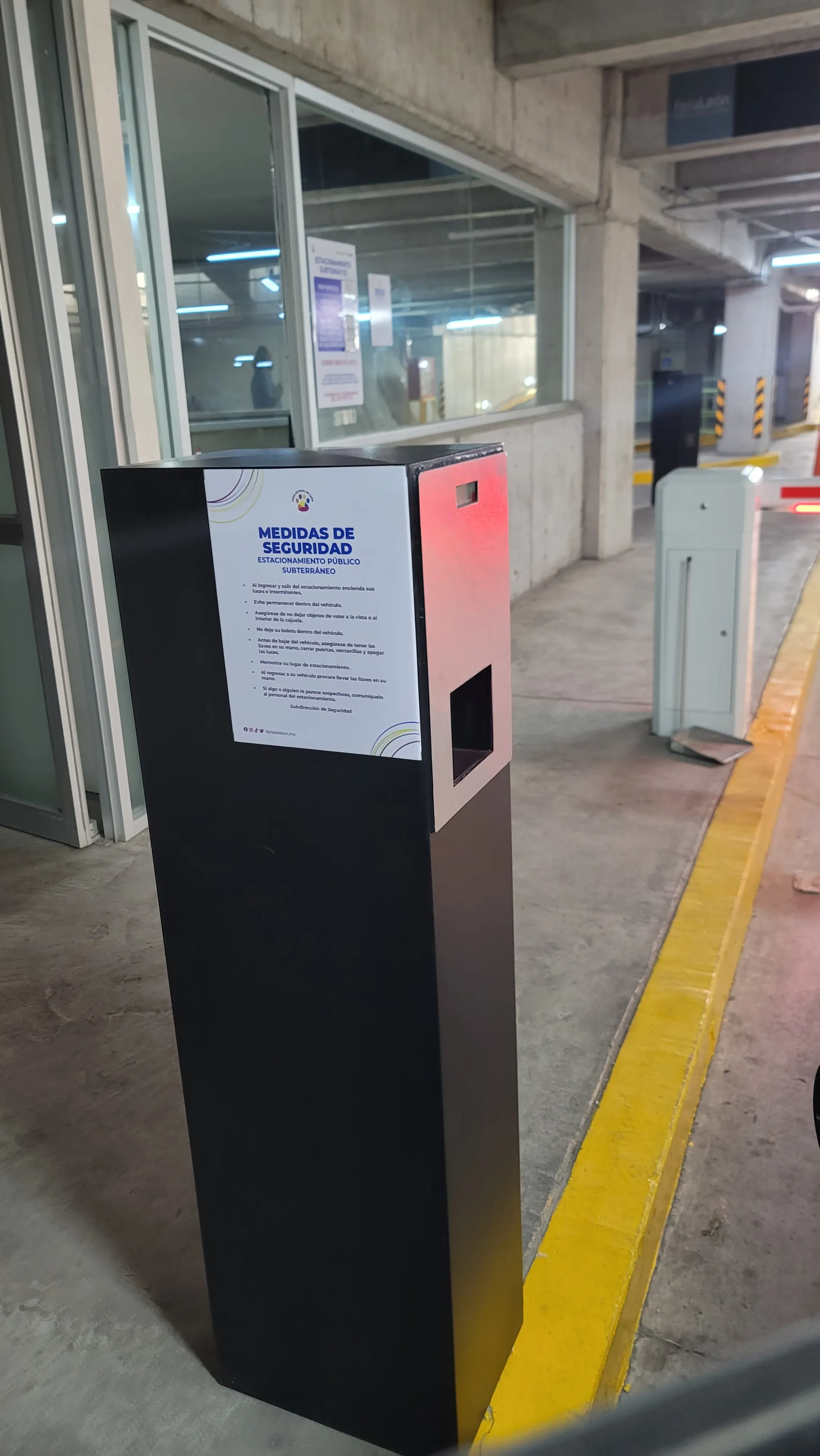 Maquina validadora de boletos pagados en estacionamientos Leon Guanajuato